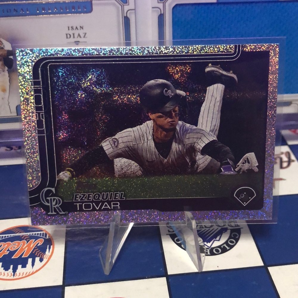 Ezequiel Tovar two card lot Baseball cards